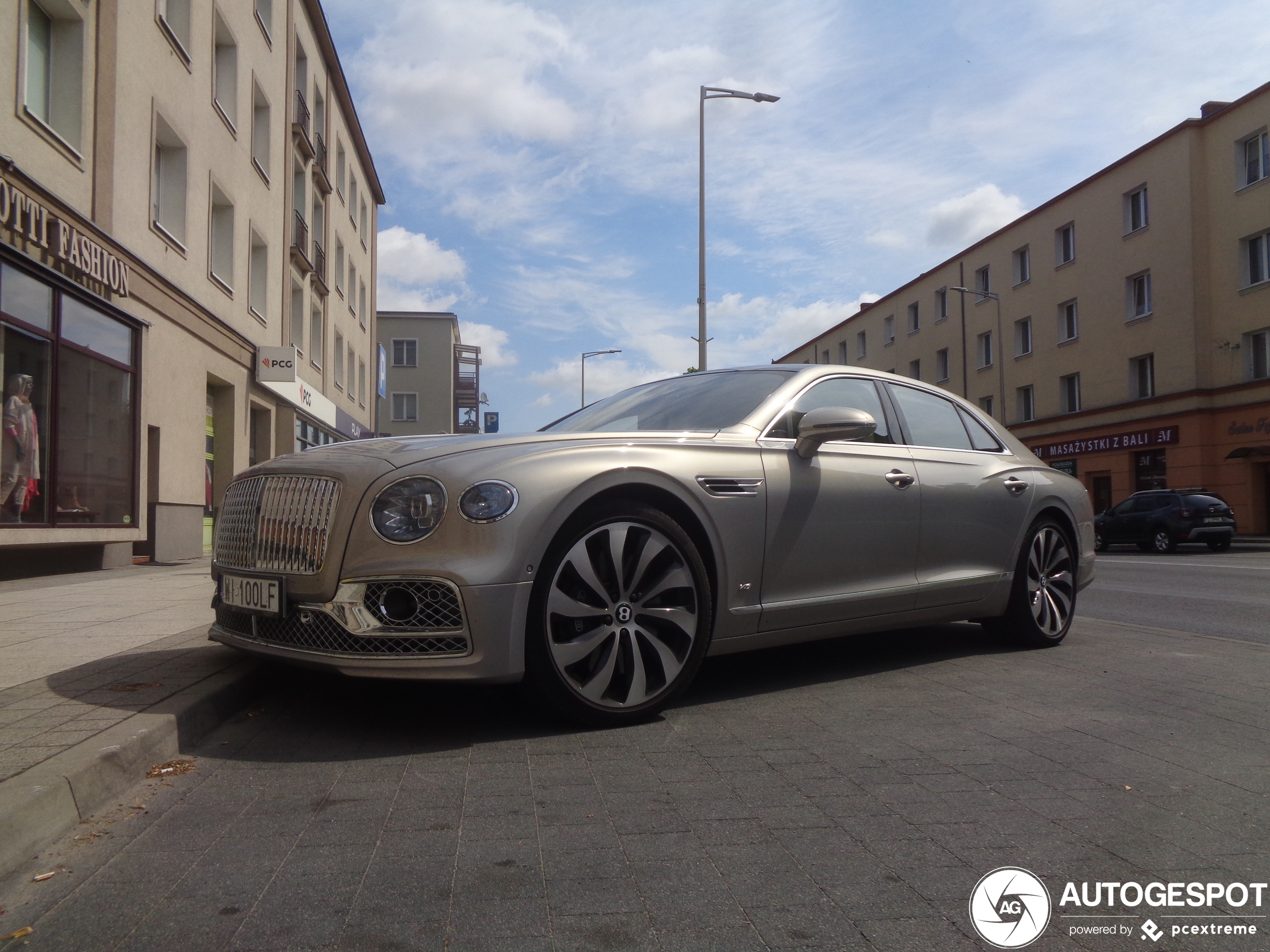 Bentley Flying Spur V8 2021