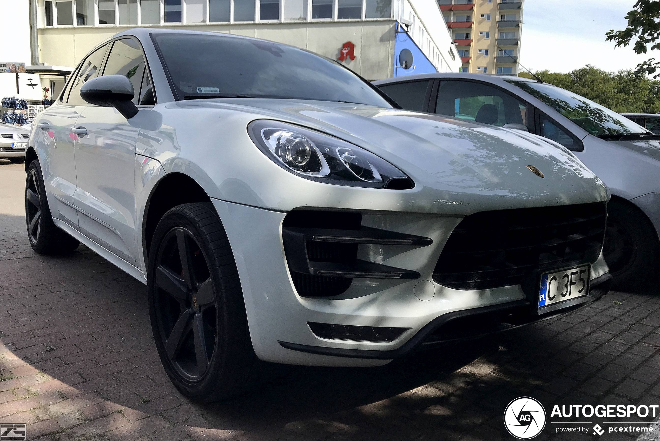 Porsche 95B Macan Turbo