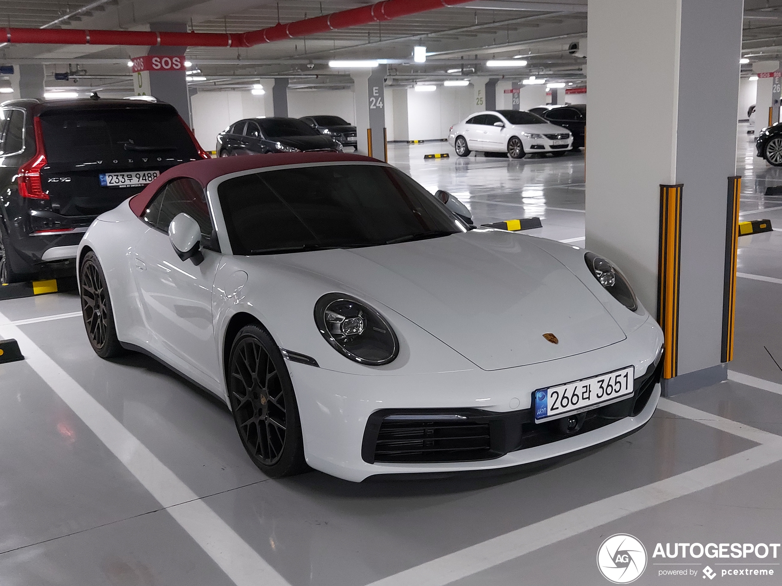 Porsche 992 Carrera 4S Cabriolet