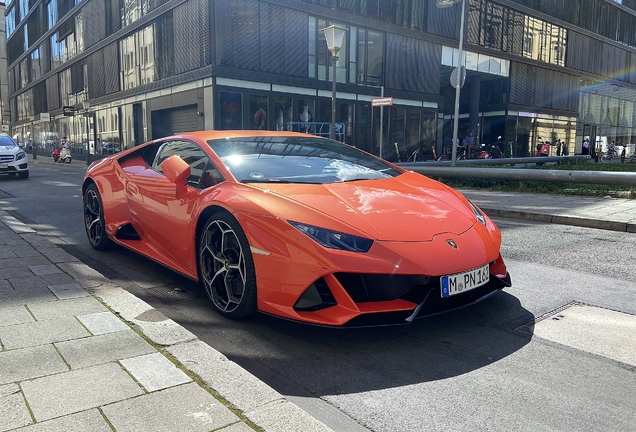 Lamborghini Huracán LP640-4 EVO