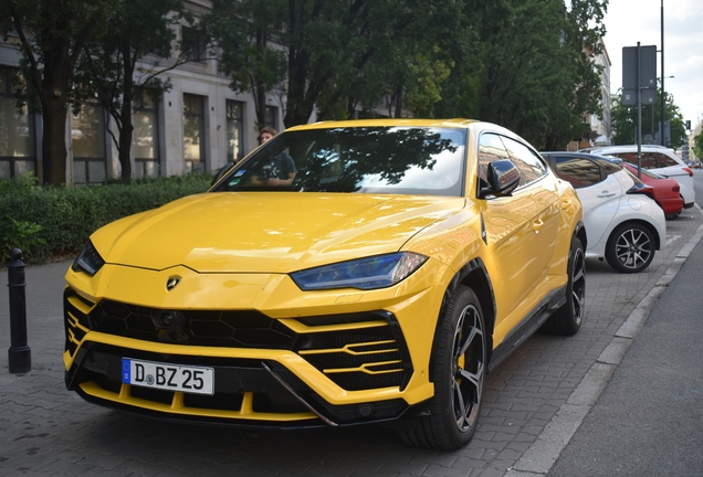 Lamborghini Urus