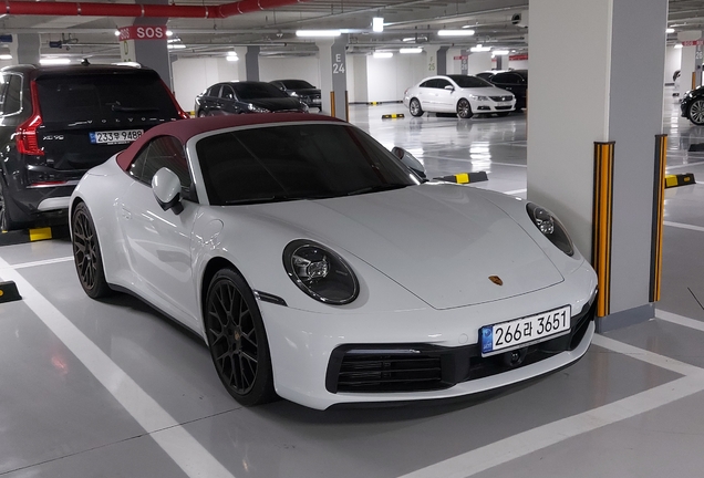 Porsche 992 Carrera 4S Cabriolet