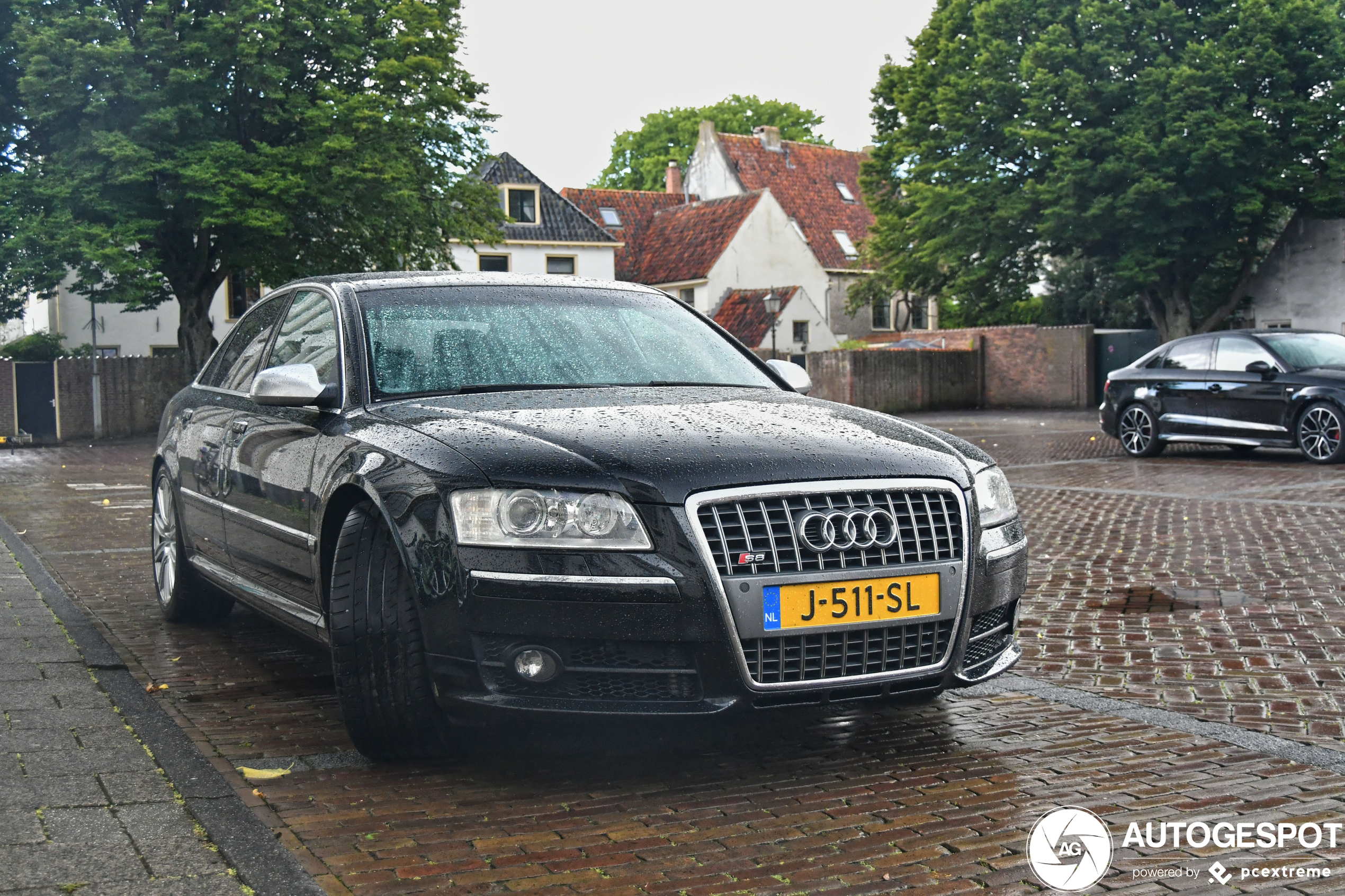 Audi S8 D3