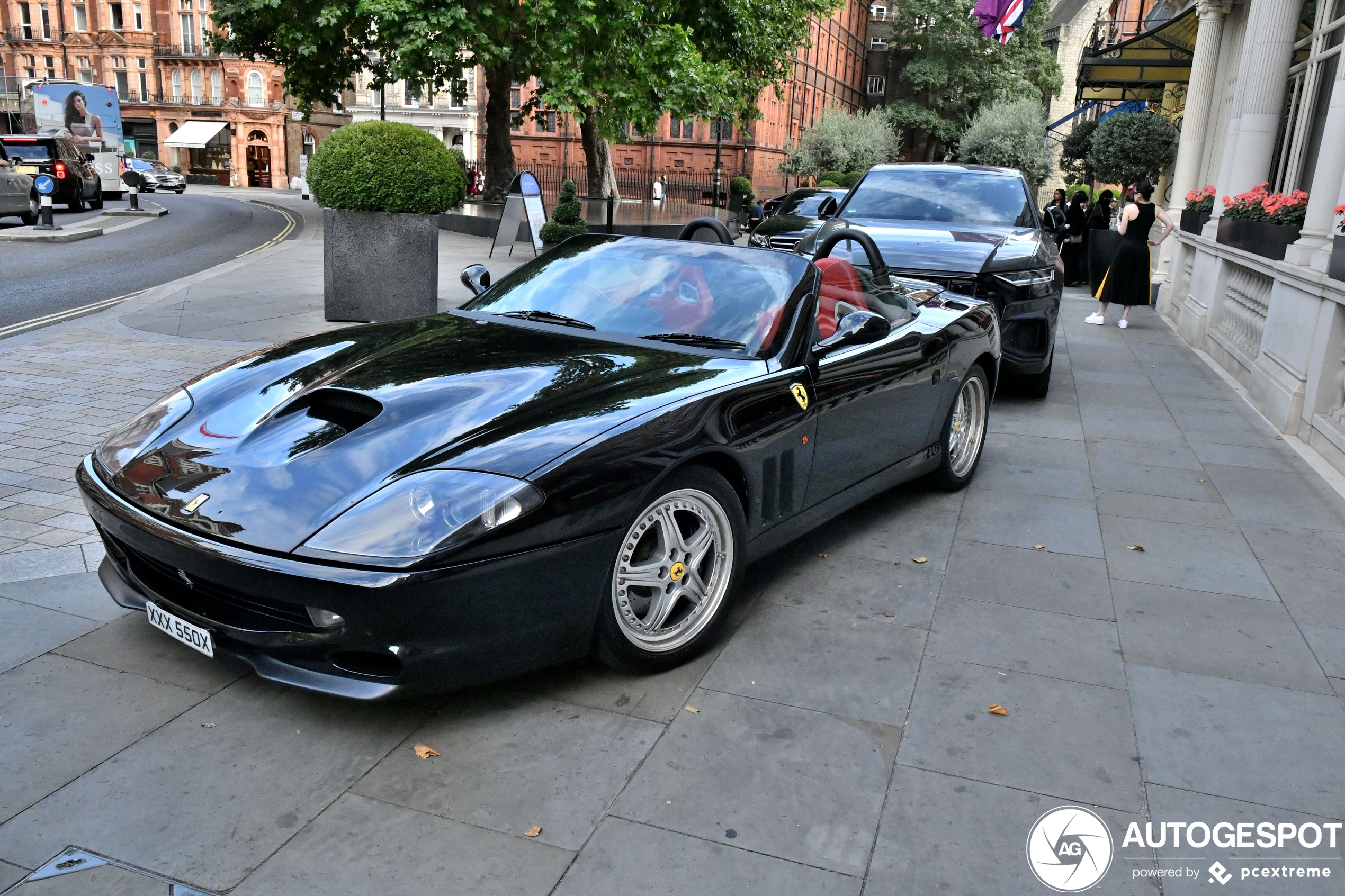 Ferrari 550 Barchetta Pininfarina