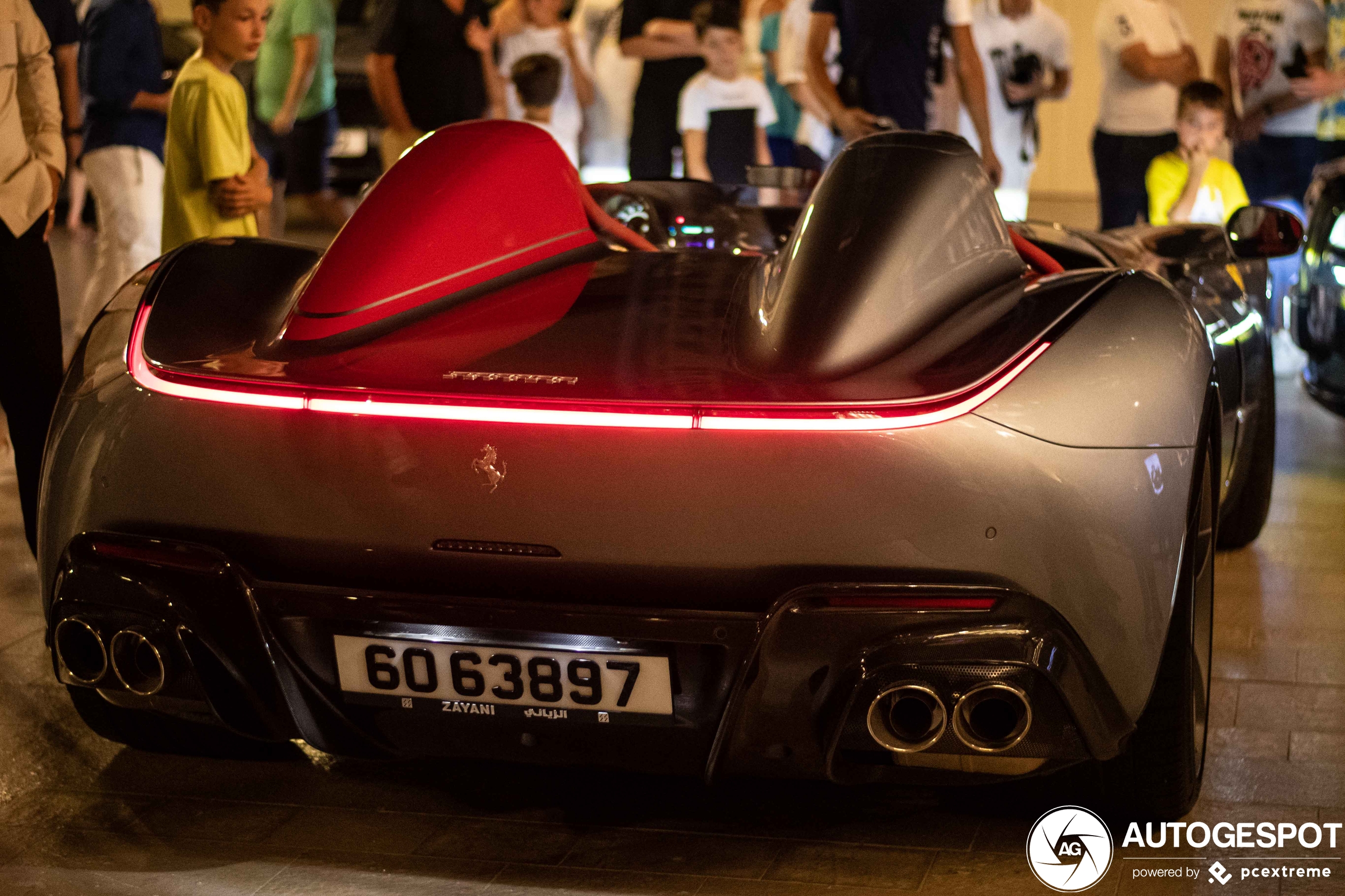 Ferrari's Monza SP2 is ook helemaal in deze zomer