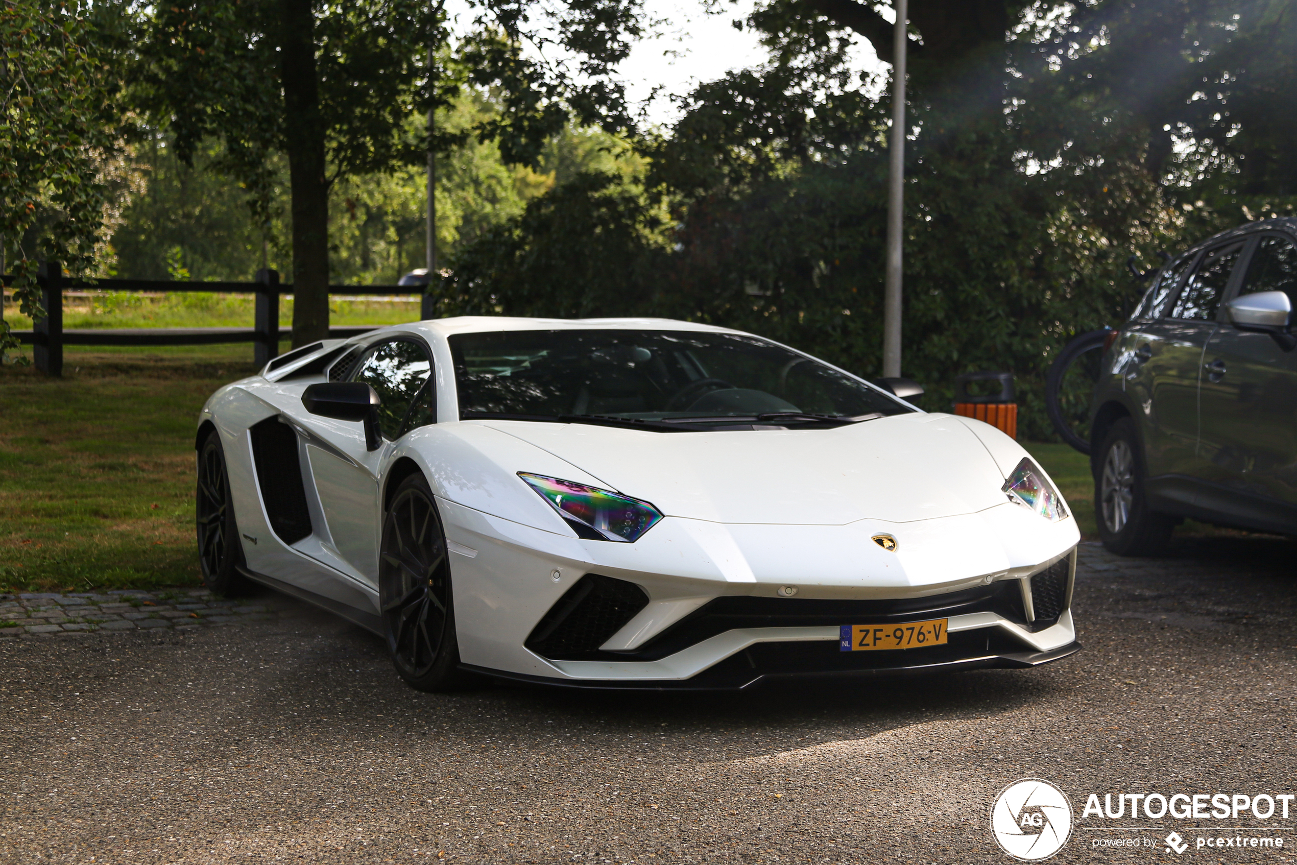 Lamborghini Aventador S LP740-4