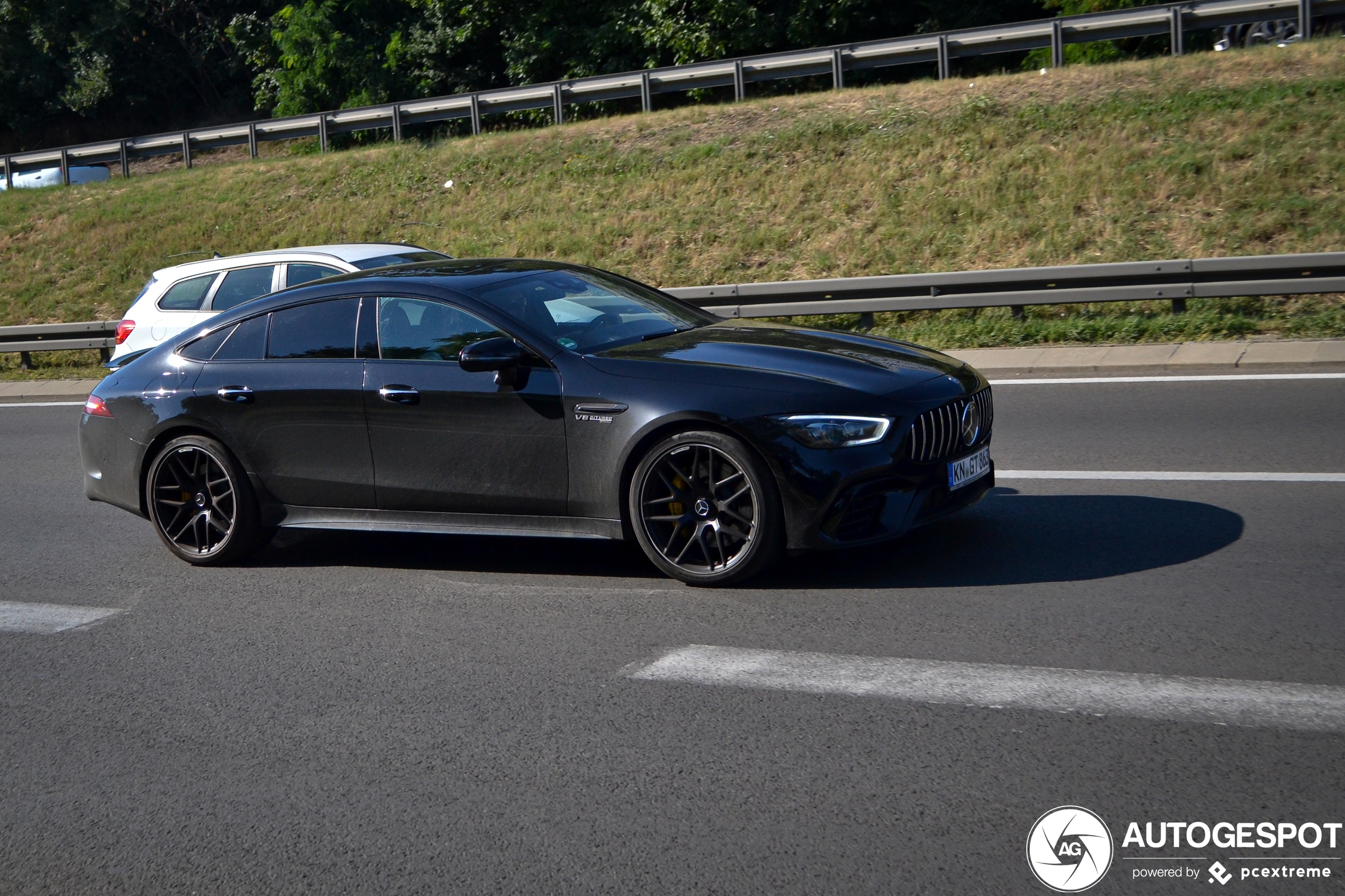 Mercedes-AMG GT 63 S X290