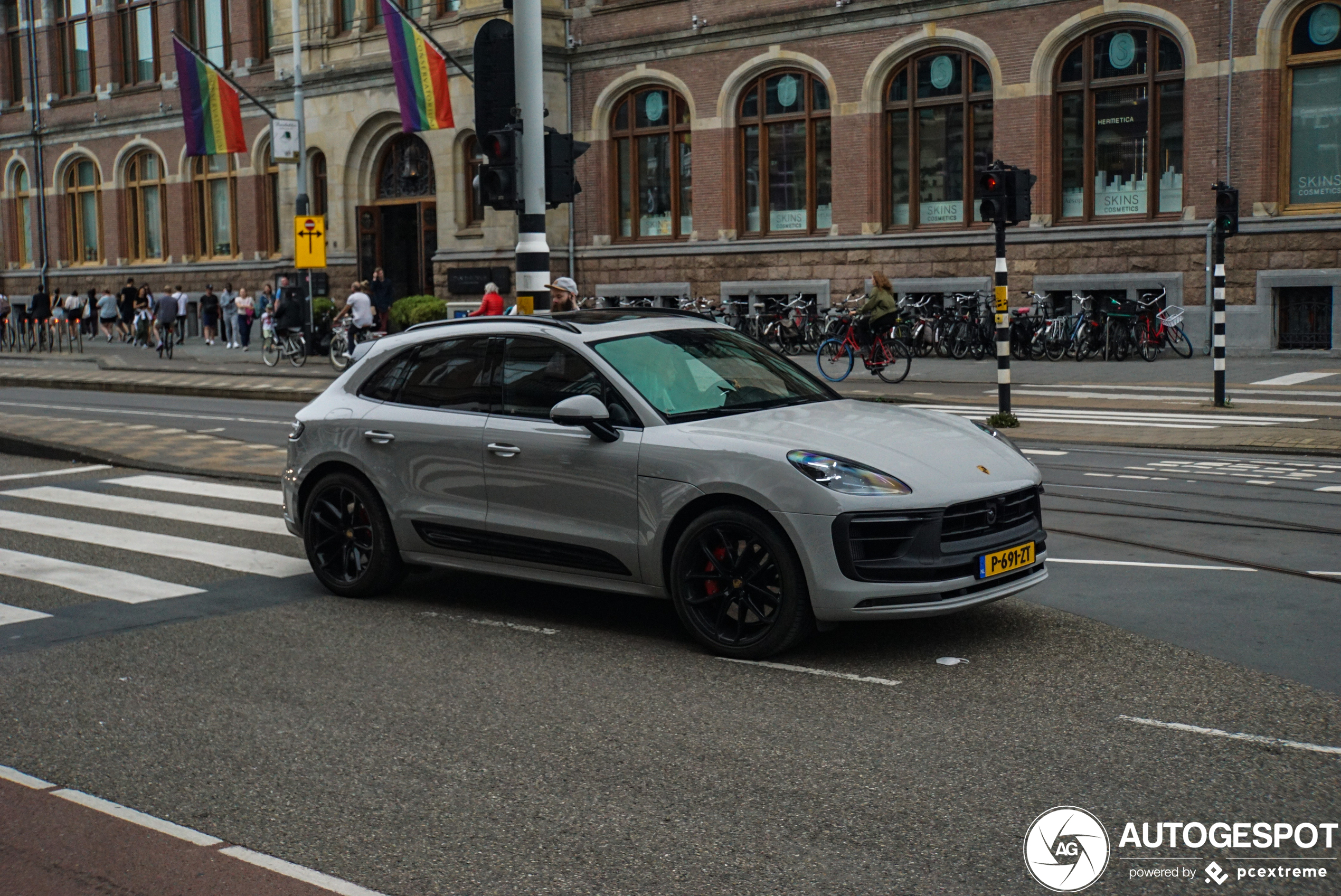 Porsche 95B Macan GTS MkIII