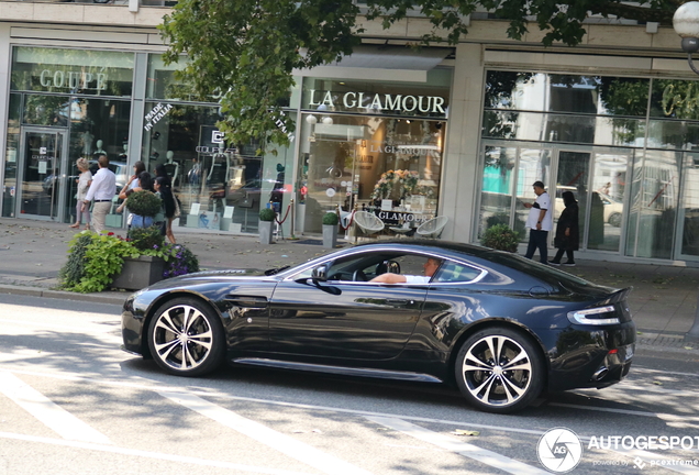 Aston Martin V12 Vantage