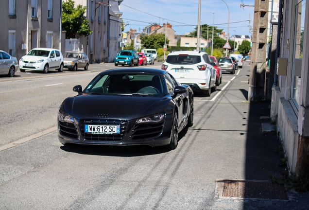 Audi R8 V10