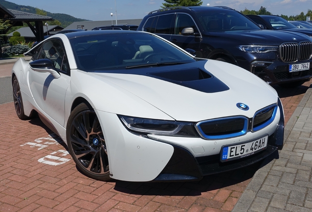 BMW i8