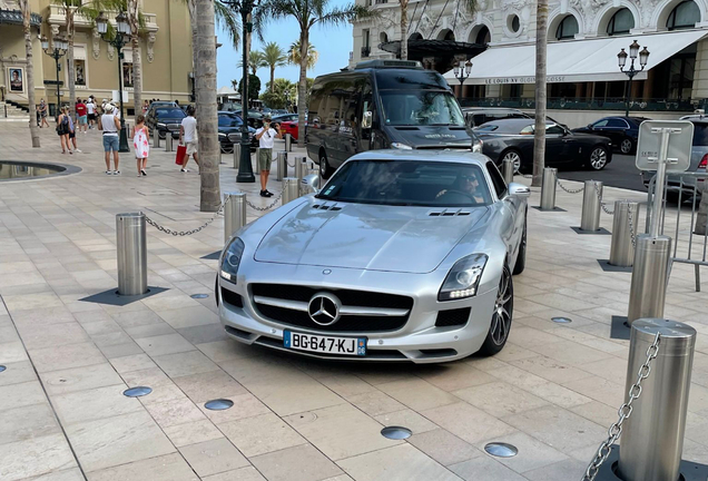 Mercedes-Benz SLS AMG