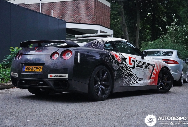 Nissan GT-R