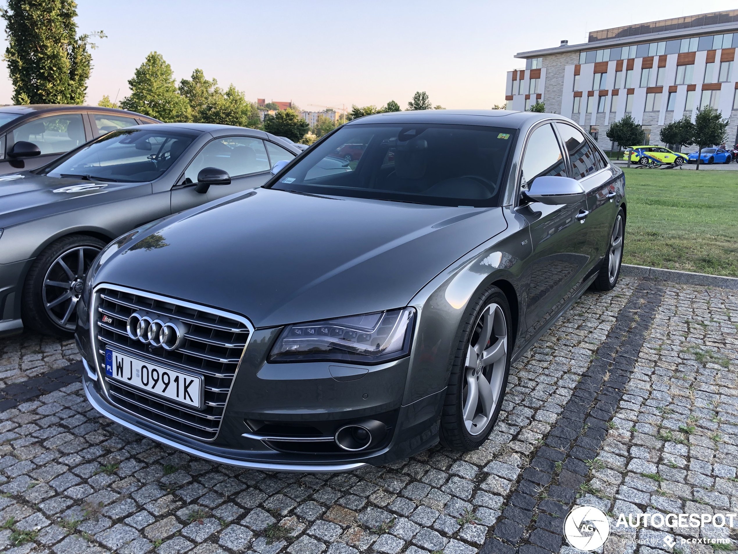 Audi S8 D4