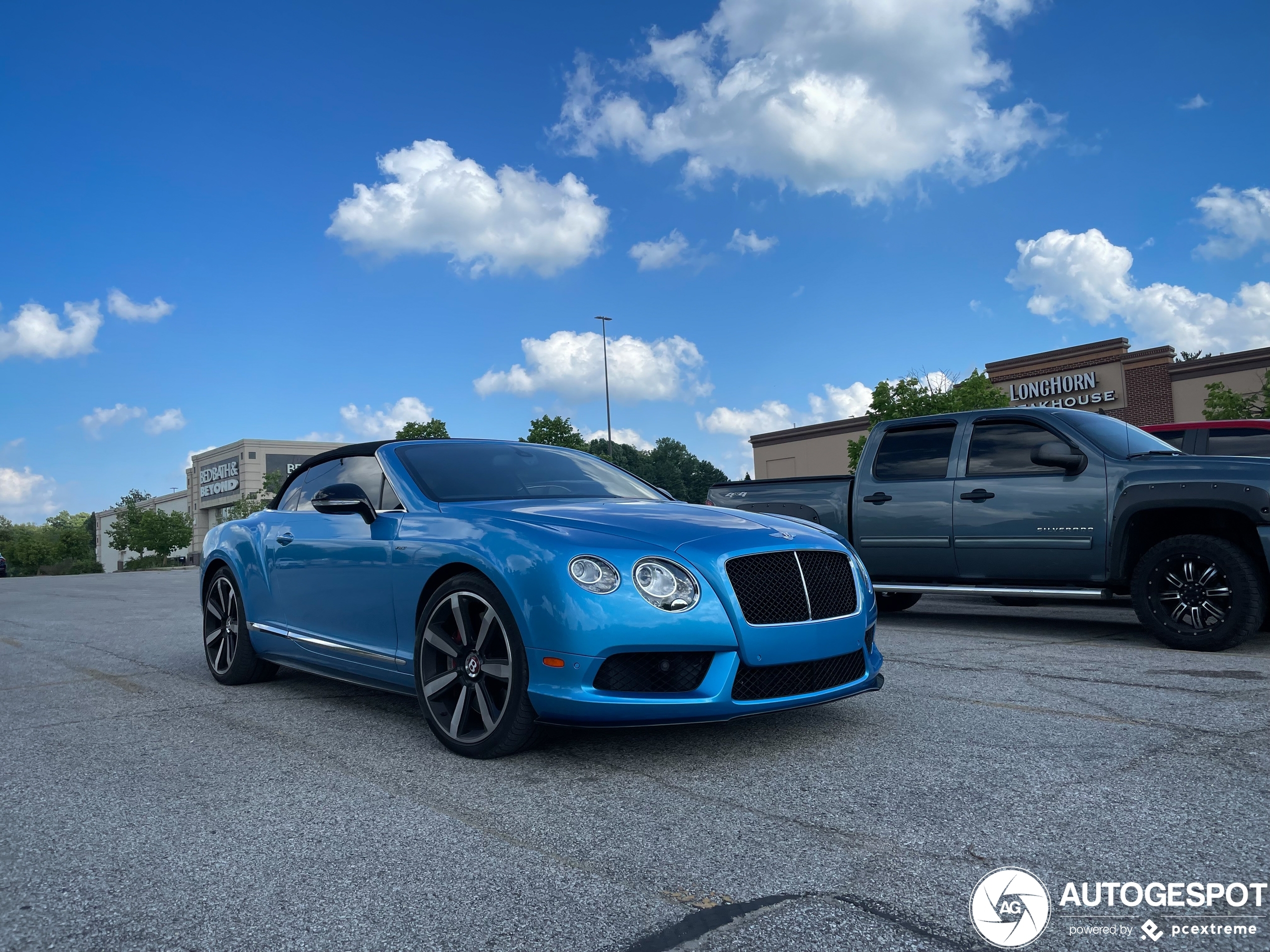 Bentley Continental GTC V8 S