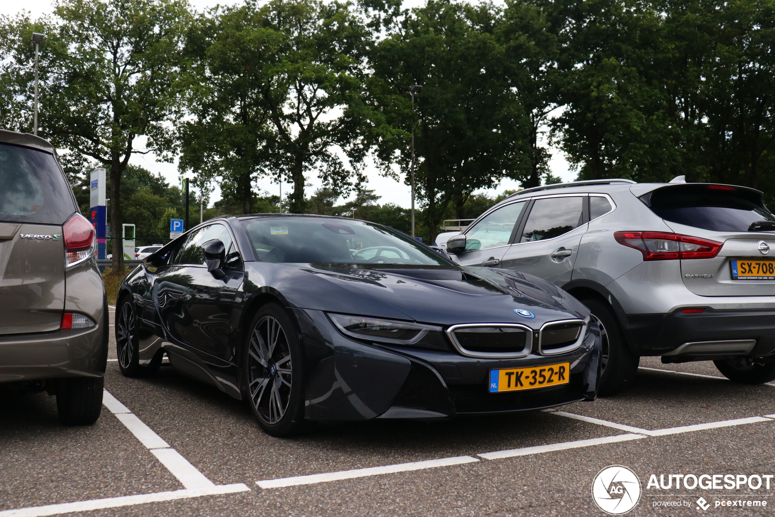 BMW i8