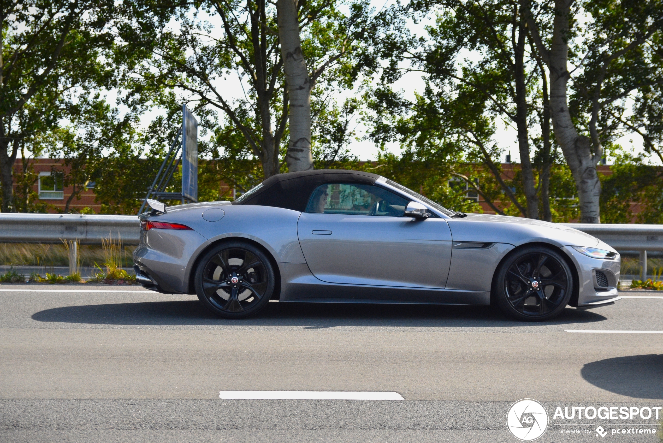 Jaguar F-TYPE P450 Convertible 2020