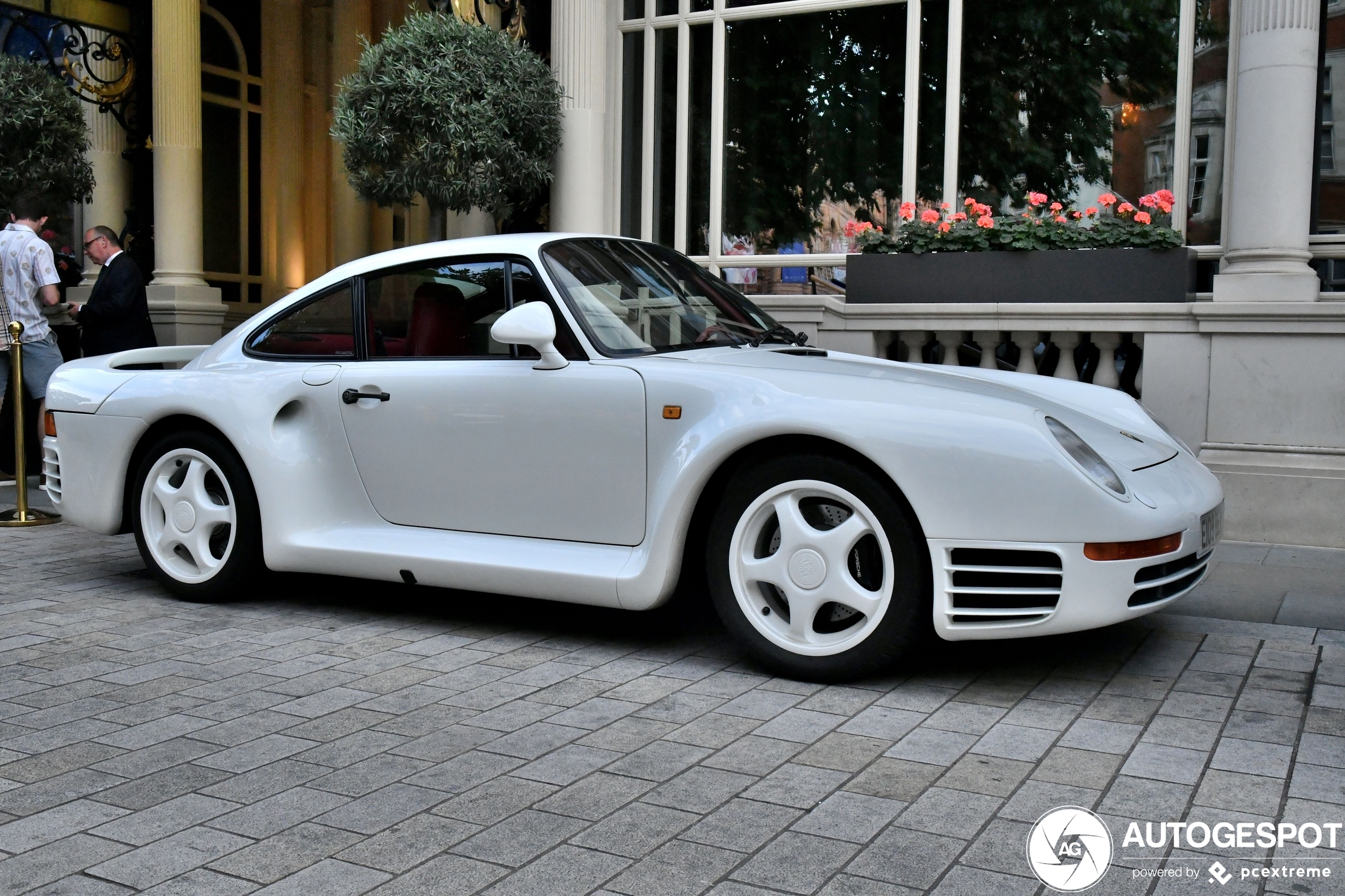 Porsche 959 is de baas in Londen