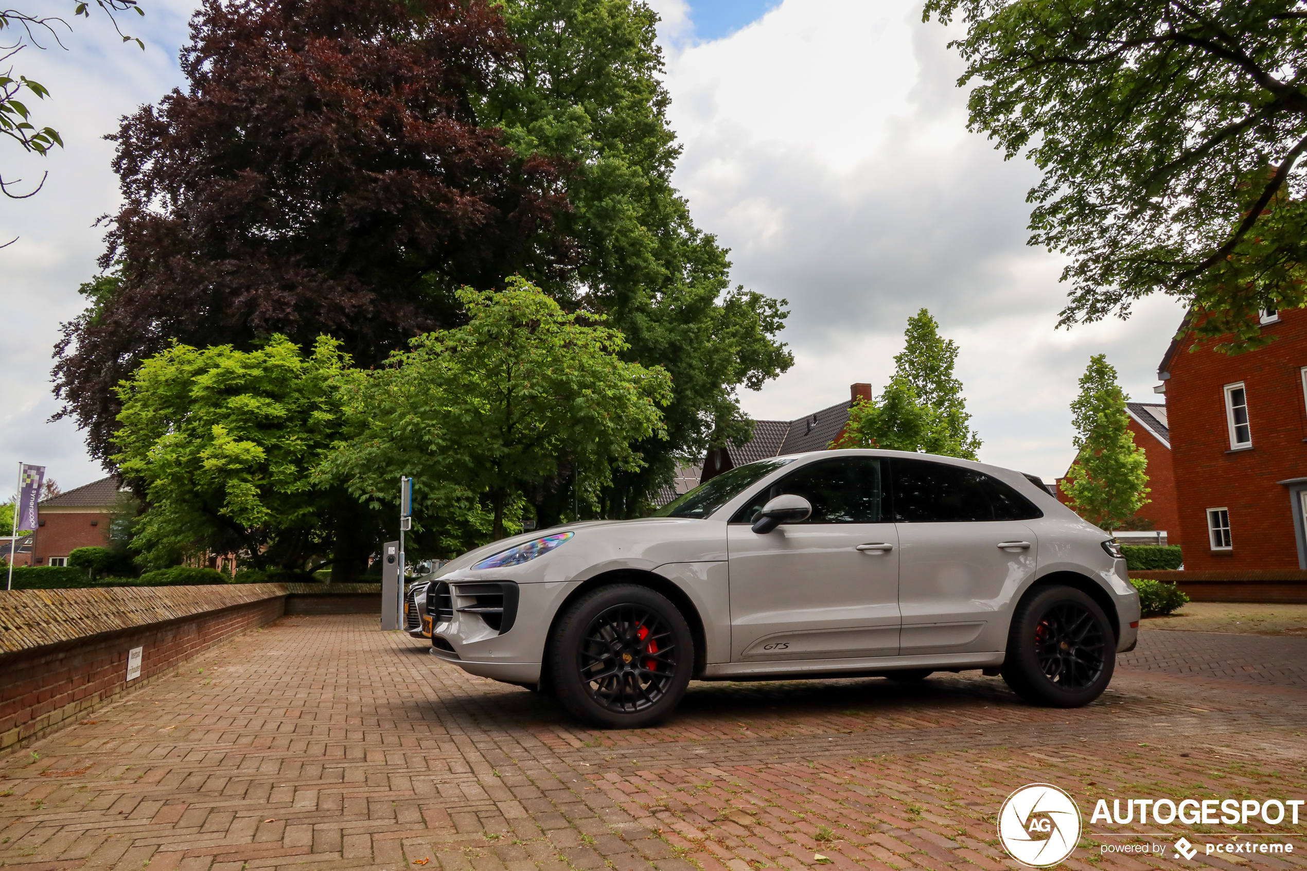 Porsche 95B Macan GTS MkII