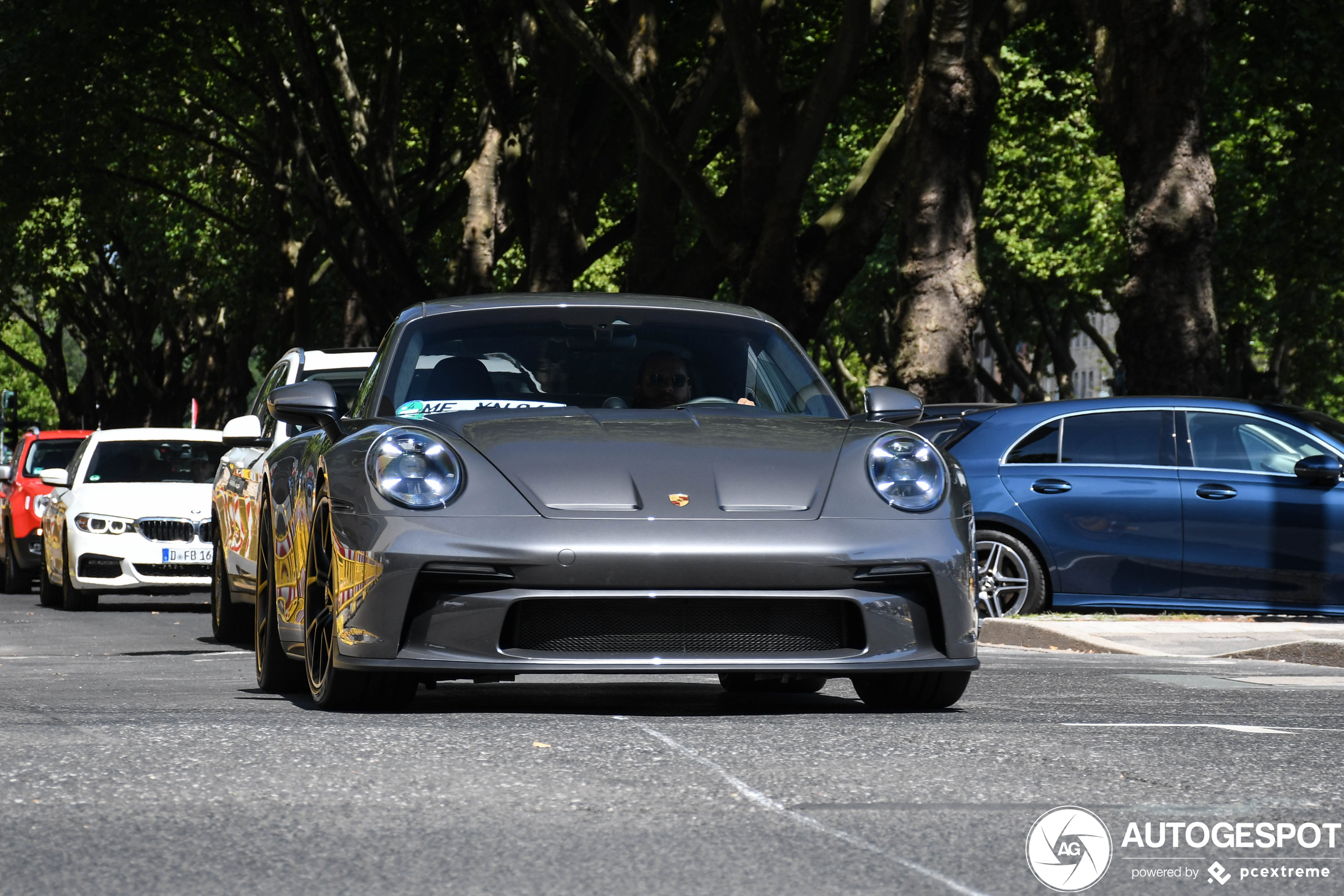 Porsche 992 GT3 Touring