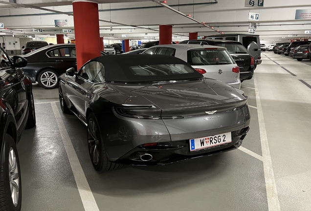 Aston Martin DB11 V8 Volante