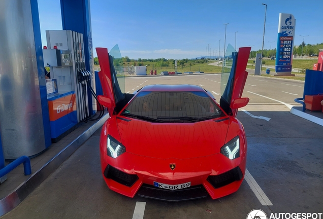 Lamborghini Aventador LP700-4