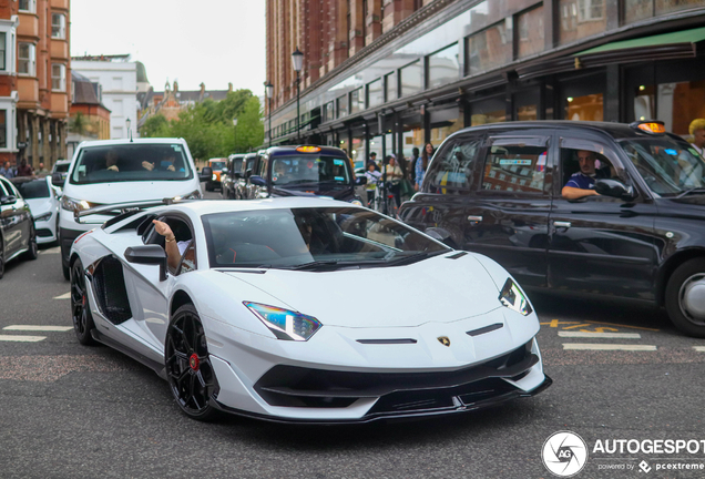 Lamborghini Aventador LP770-4 SVJ