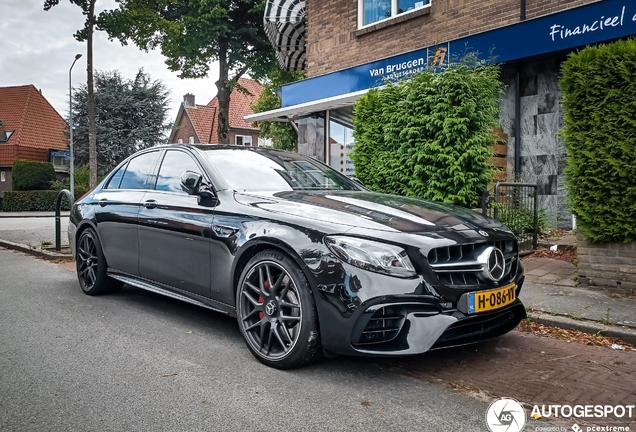 Mercedes-AMG E 63 S W213