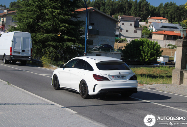 Mercedes-Benz CLA 45 AMG Shooting Brake