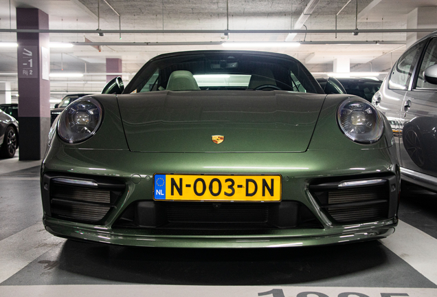 Porsche 992 Carrera 4S Cabriolet