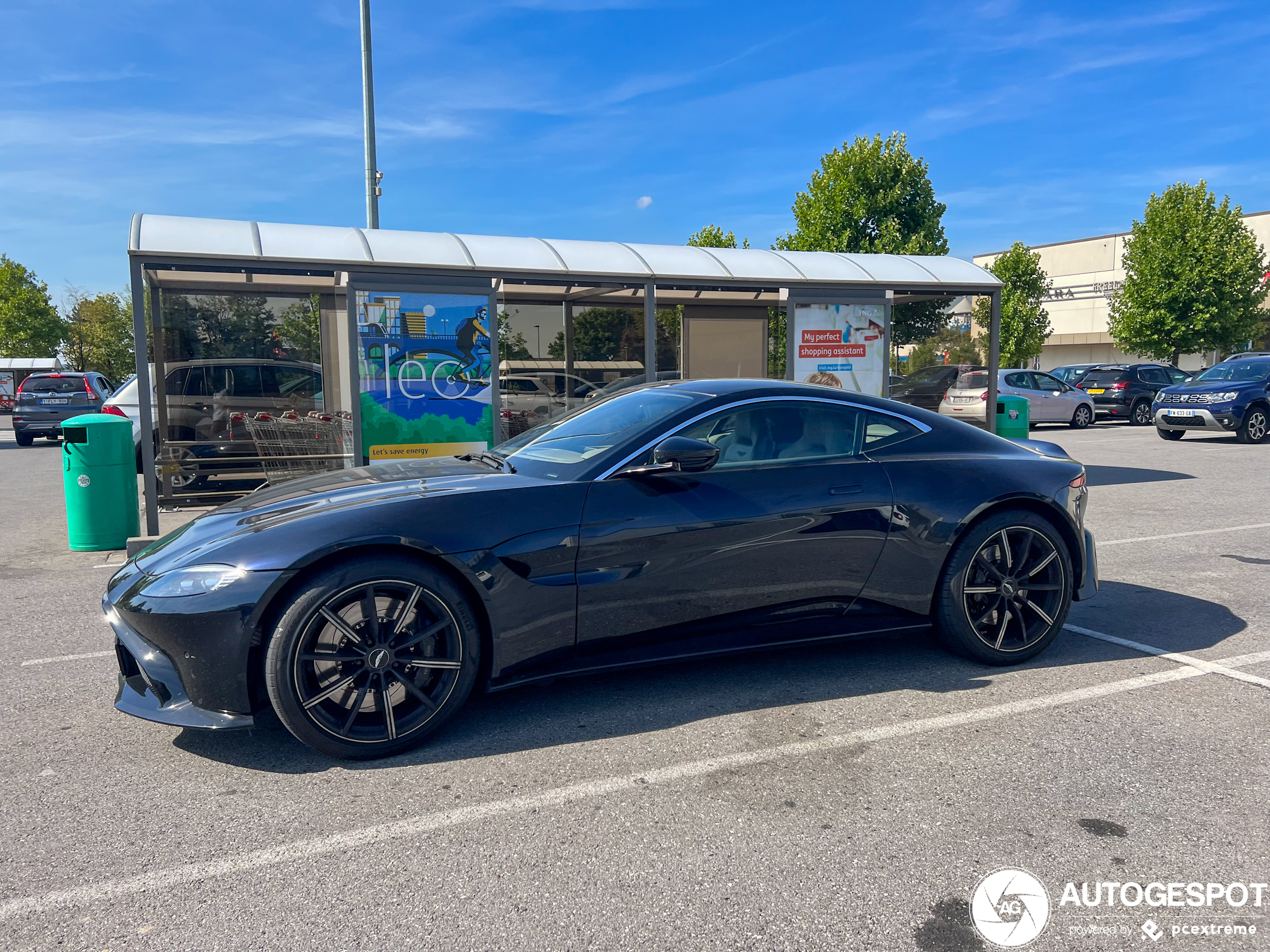 Aston Martin V8 Vantage 2018