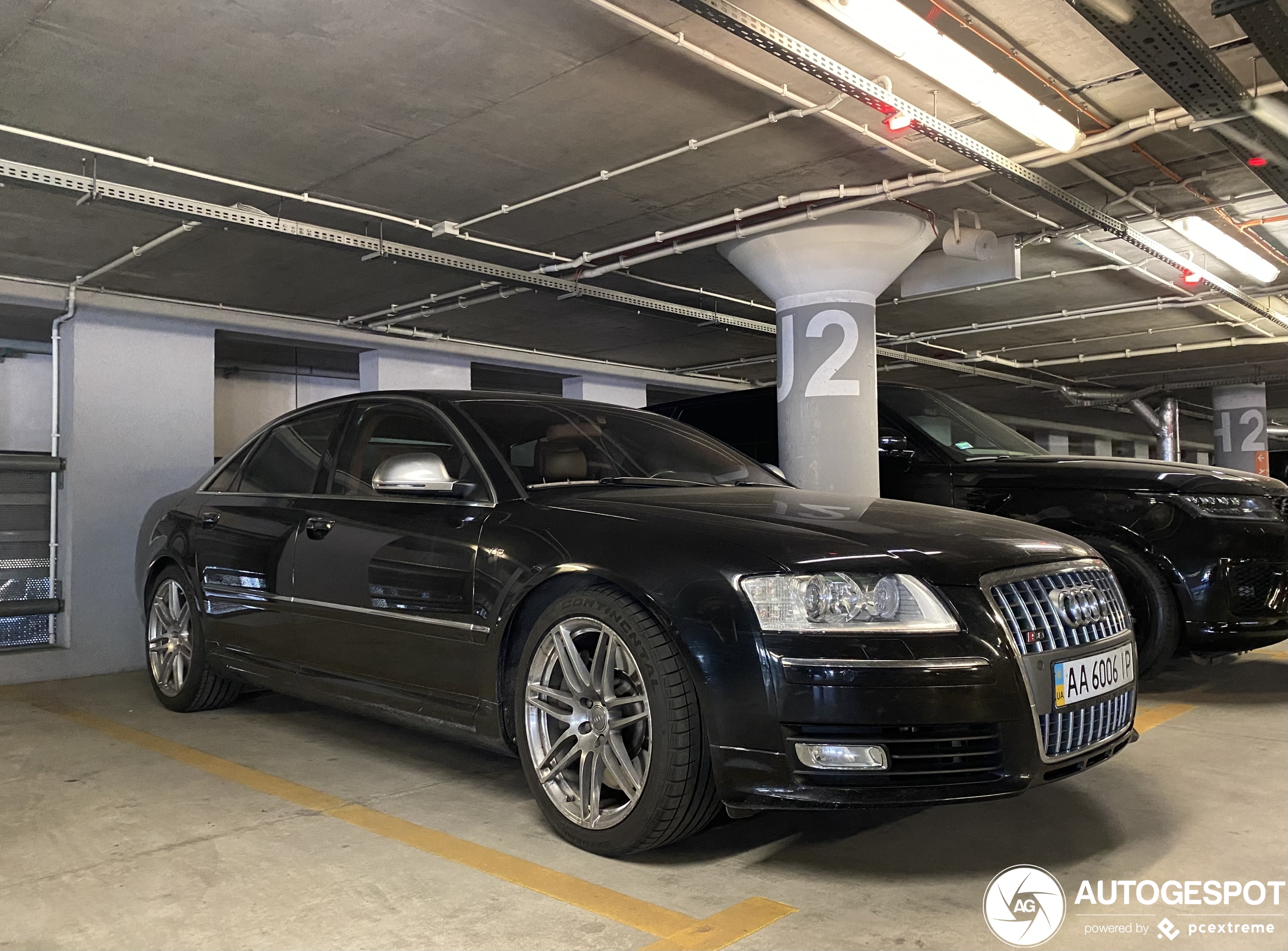 Audi S8 D3