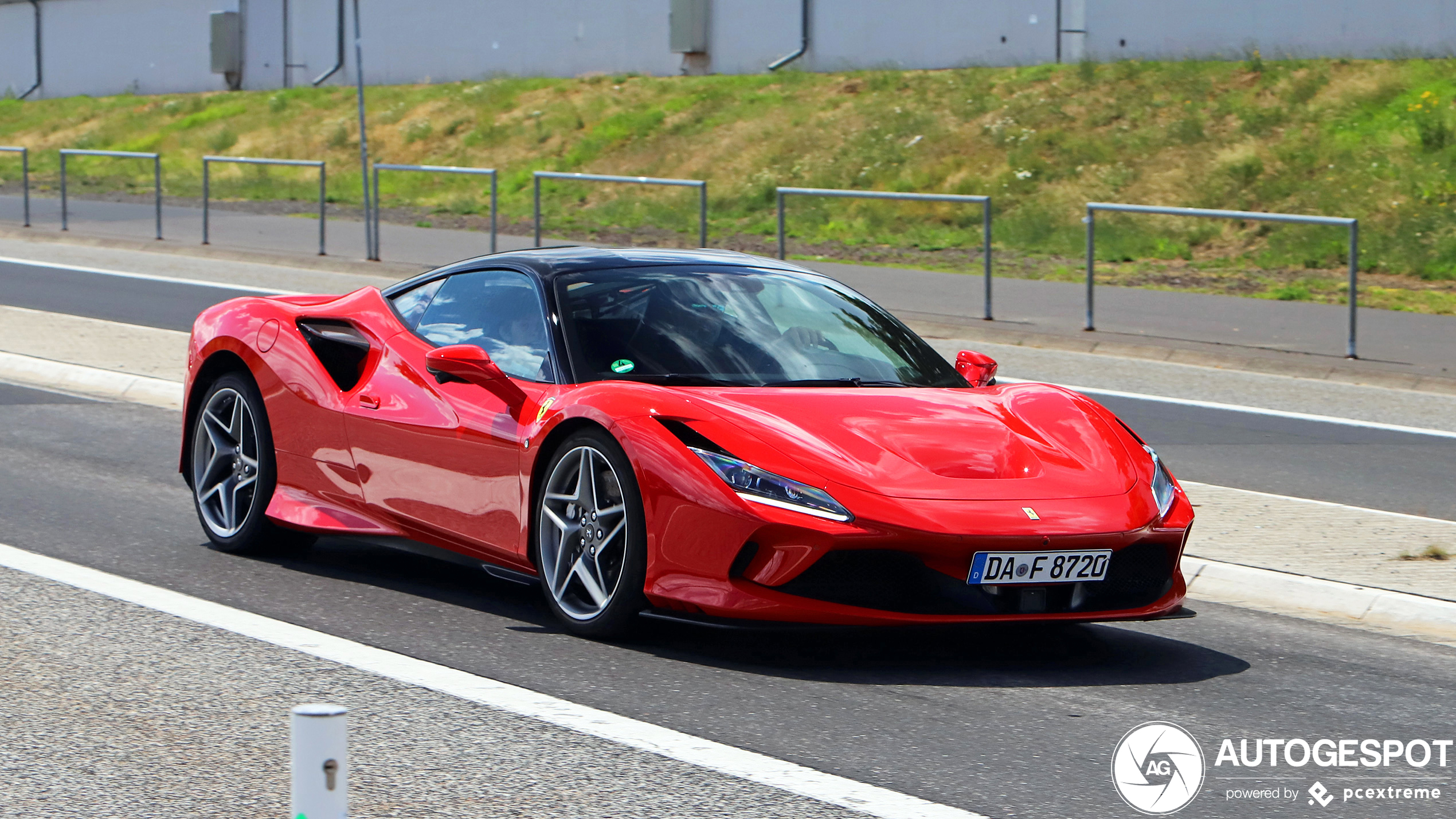 Ferrari F8 Tributo