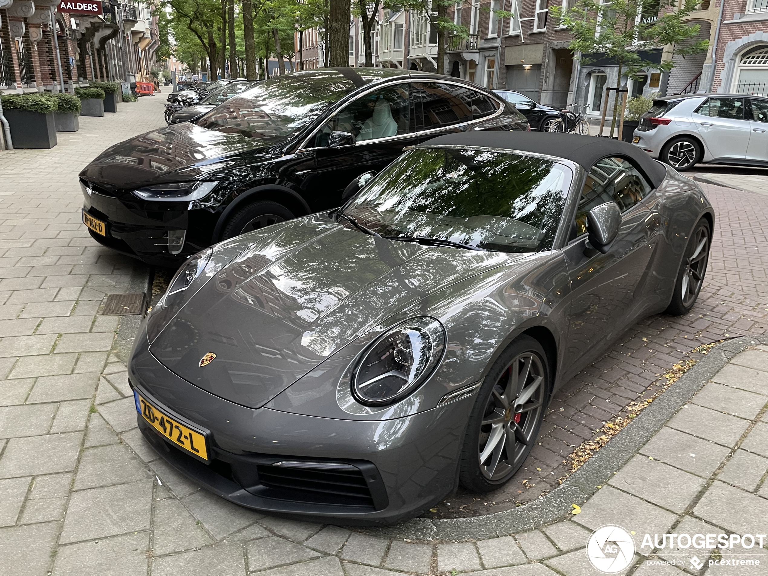 Porsche 992 Carrera 4S Cabriolet