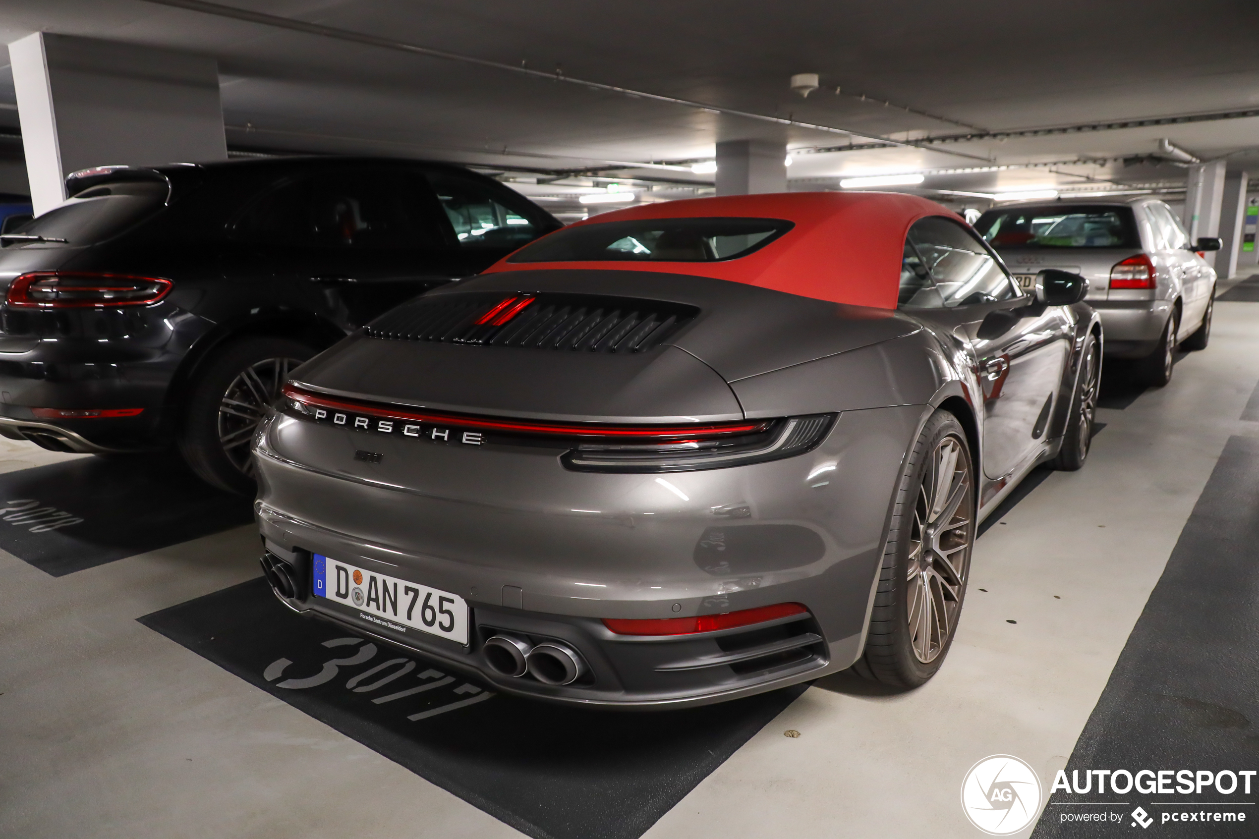 Porsche 992 Carrera 4S Cabriolet