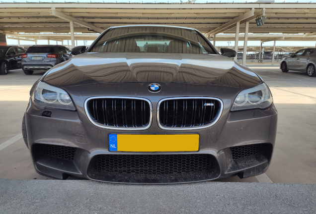 BMW M5 F10 2011