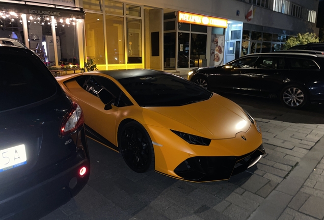 Lamborghini Huracán LP640-4 EVO