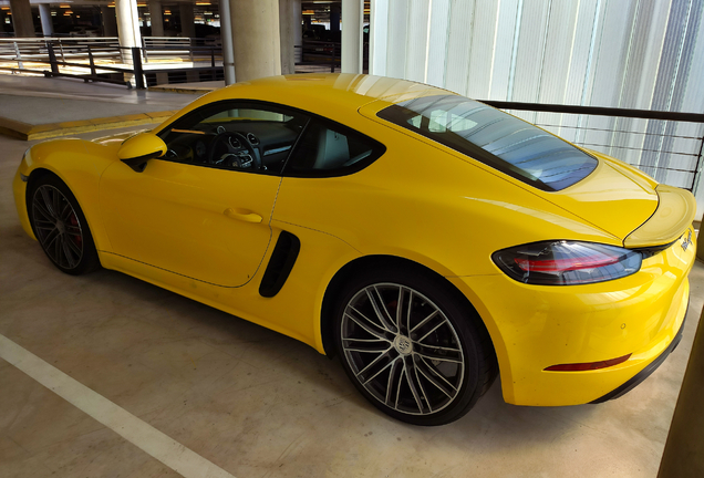 Porsche 718 Cayman S