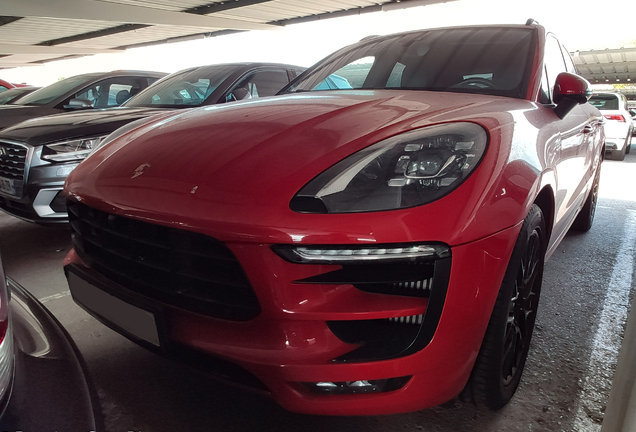 Porsche 95B Macan GTS