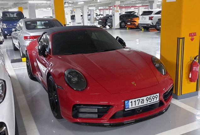 Porsche 992 Carrera 4 GTS Cabriolet