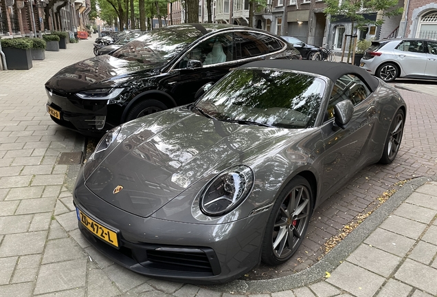 Porsche 992 Carrera 4S Cabriolet