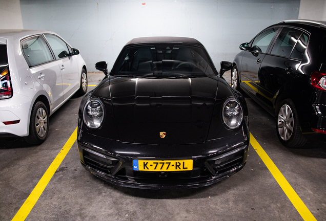 Porsche 992 Carrera 4S Cabriolet