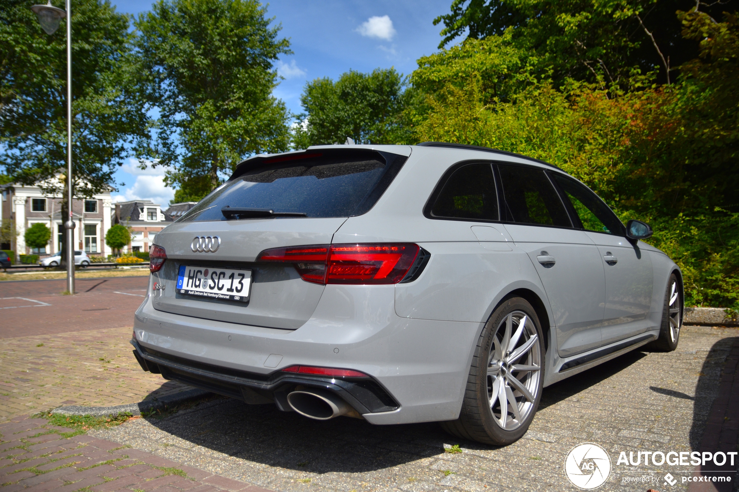 Audi RS4 Avant B9