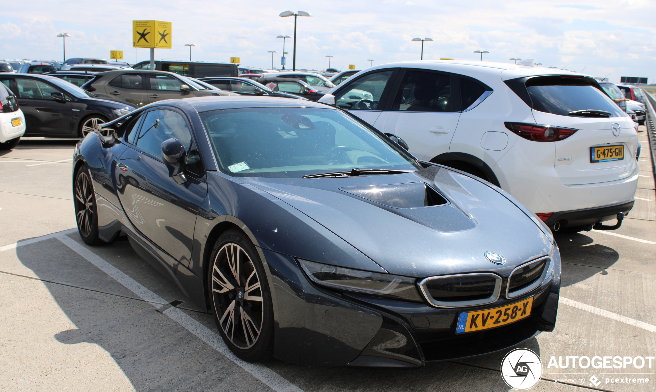 BMW i8