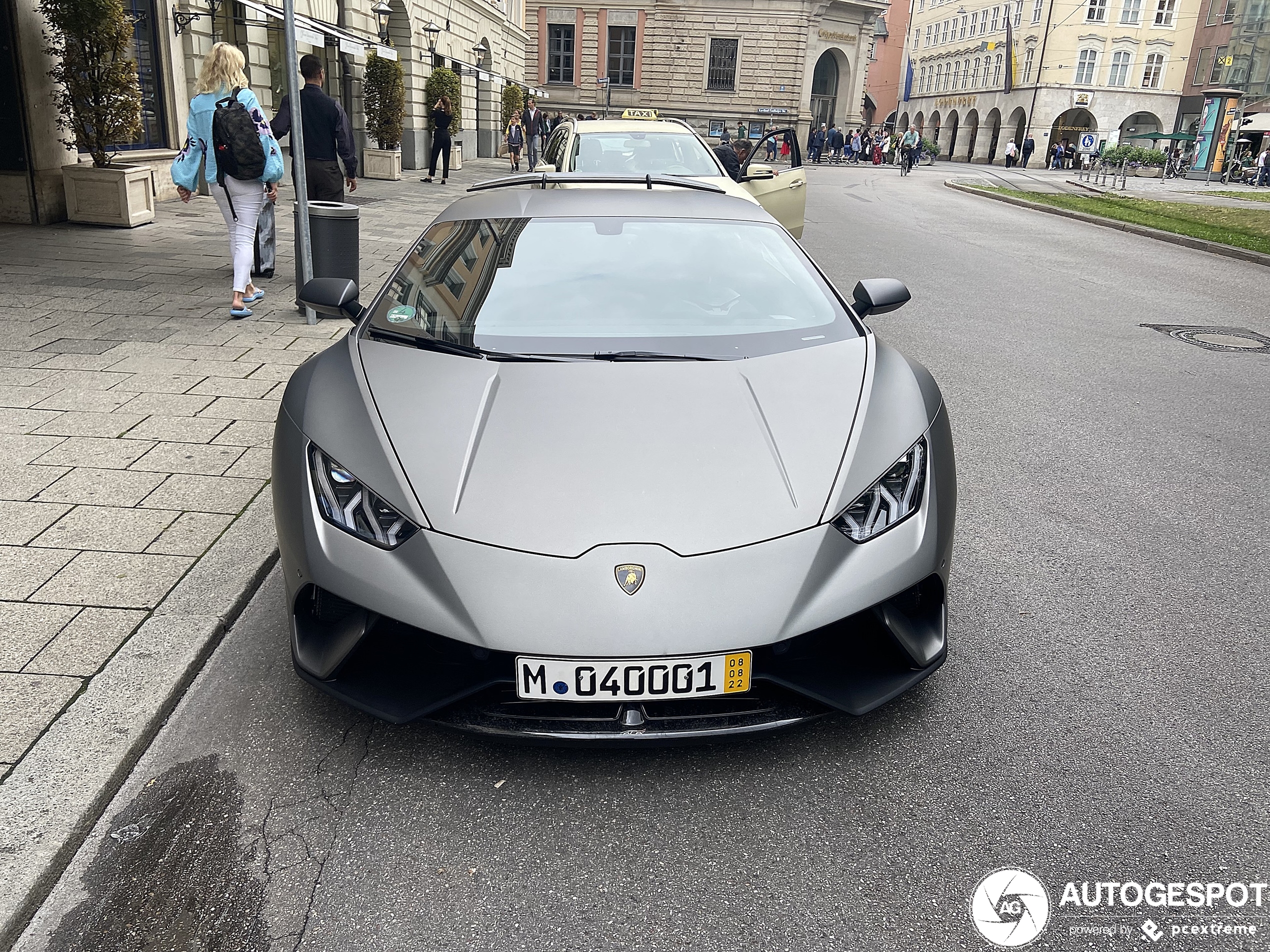 Lamborghini Huracán LP640-4 Performante