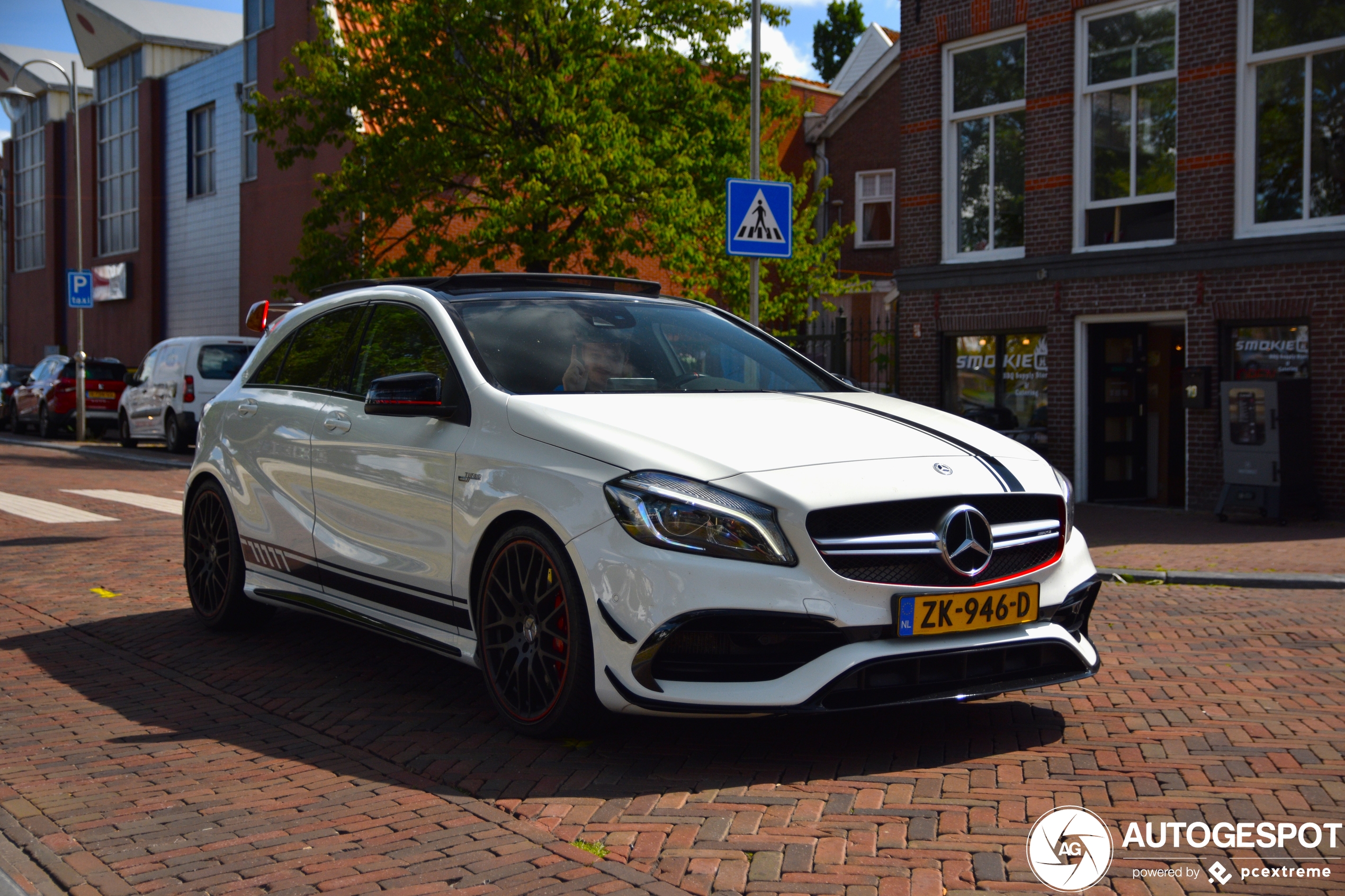 Mercedes-AMG A 45 W176 2015