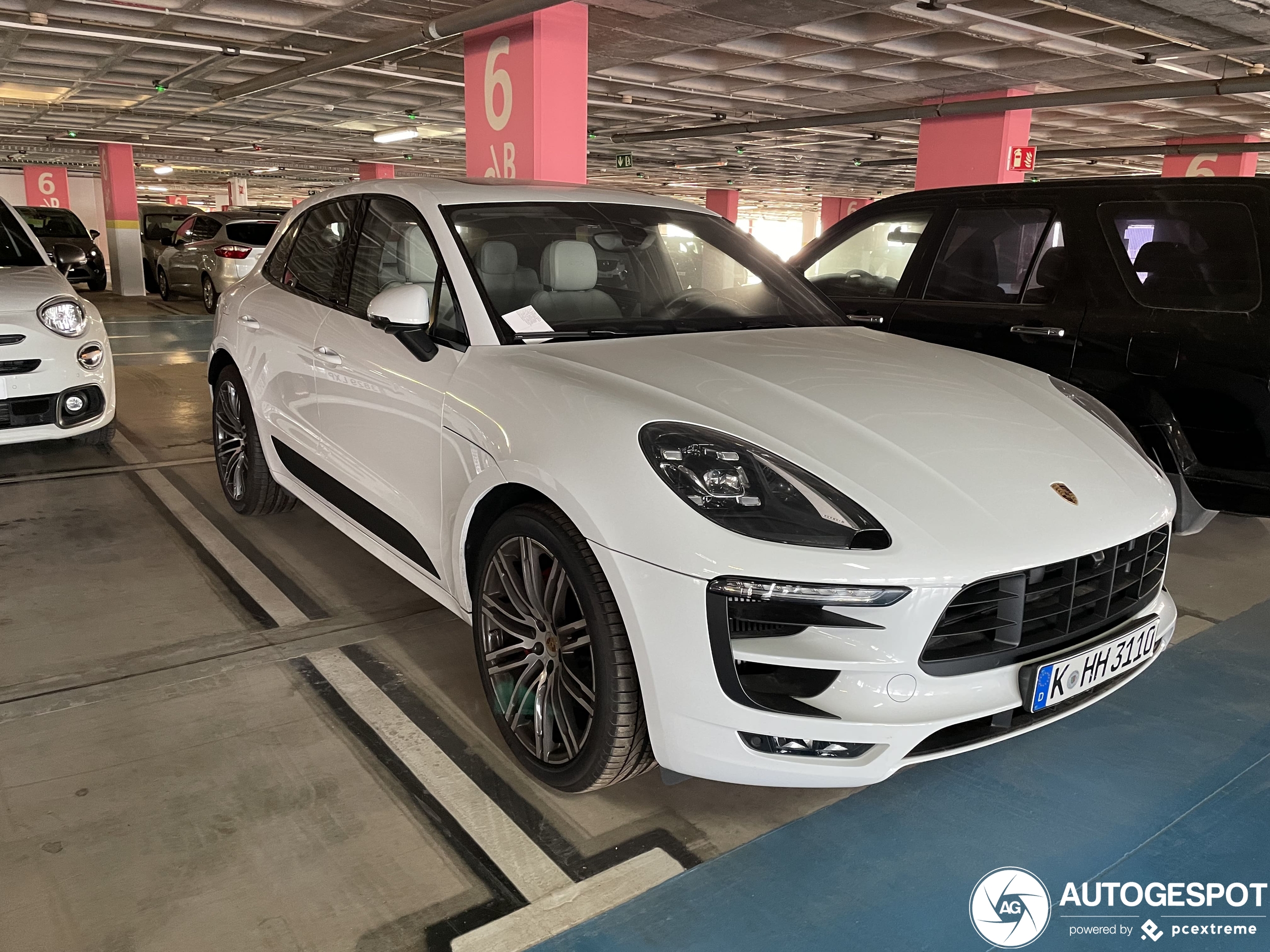 Porsche 95B Macan GTS