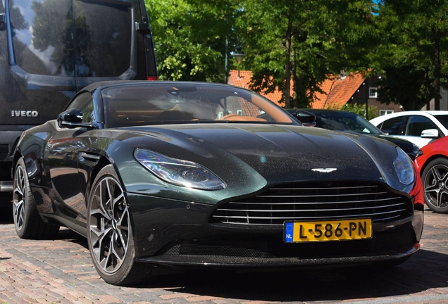 Aston Martin DB11 V8 Volante