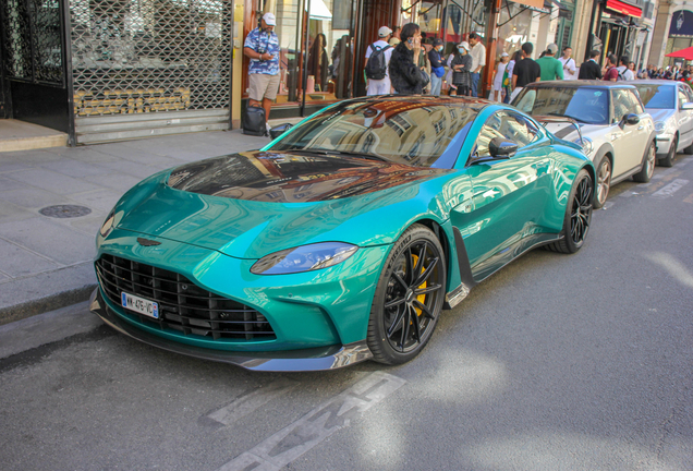 Aston Martin V12 Vantage 2023