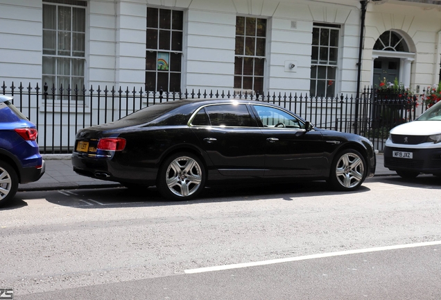 Bentley Flying Spur V8